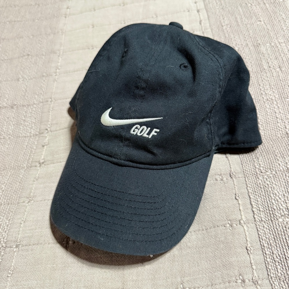 Nike Golf Heritage86 Dri-Fit Black Adjustable Golf Hat